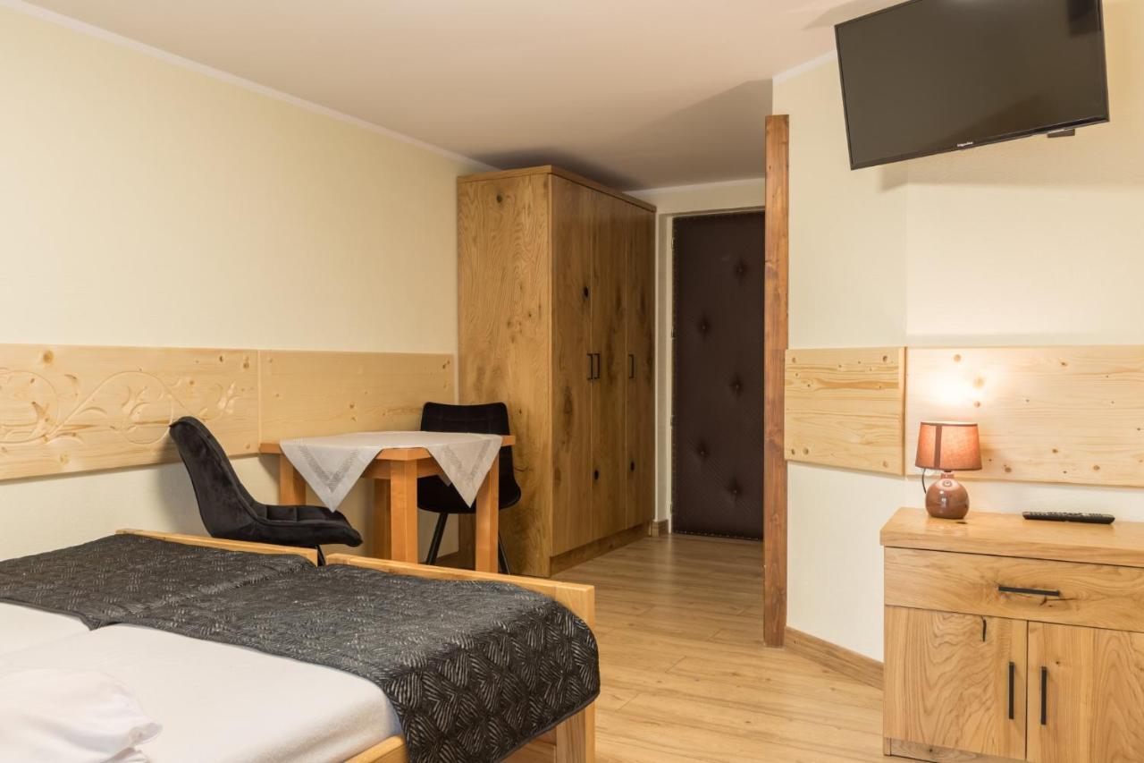 Lesny Dwor Bed and Breakfast Murzasichle Eksteriør billede